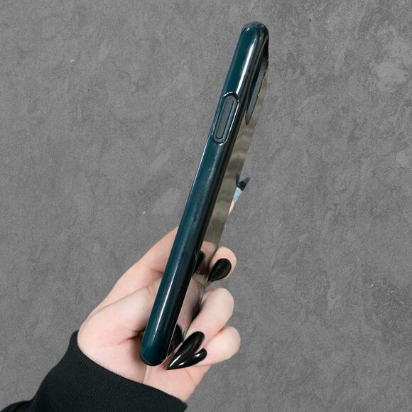 REDBUBBLE | NEW iPhone 11 Pro Max Flying Bats Black & Green Tough Phone Case - Picture 2 of 6